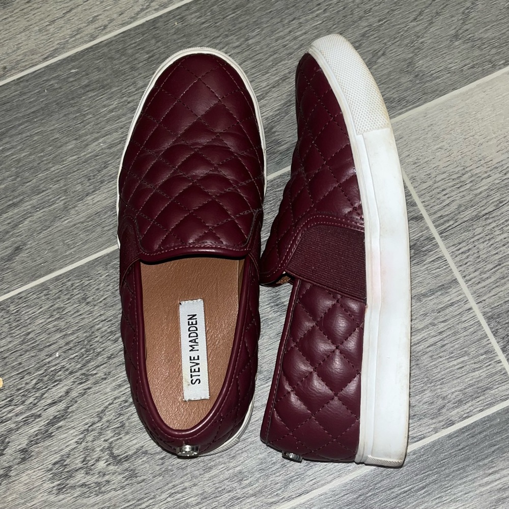 Steve Madden Maroon Quilted Ecentrcq Slip-On Shoes Size 8.5
